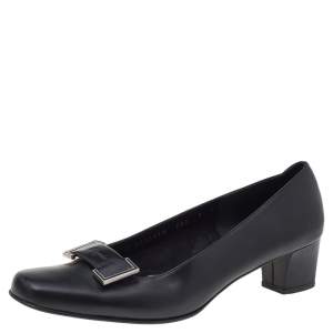 Pre Owned Salvatore Ferragamo Black Leather Buckle Detail block Heel Pumps 38.5