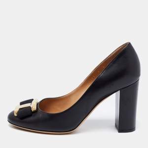Pre Owned Salvatore Ferragamo Black Leather Vara Bow Pumps Size 38.5