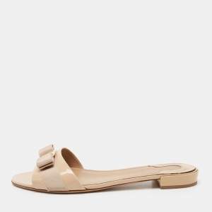 Salvatore Ferragamo Beige Patent Leather and Canvas Vara Bow Flat Slides Size 40.5