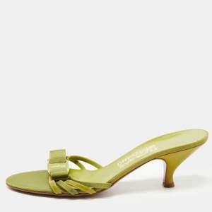 Pre Owned Salvatore Ferragamo Green Patent Leather and Canvas Vara Bow Strappy Slide Sandals Size 40.5