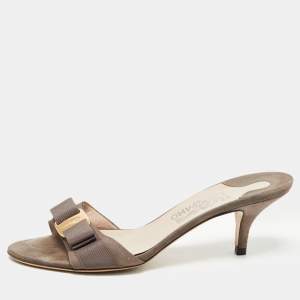 Pre Owned Salvatore Ferragamo Grey Suede Vara Bow Slide Sandals Size 39