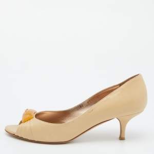 Pre Owned Salvatore Ferragamo Beige Leather Peep Toe Pumps Size 38