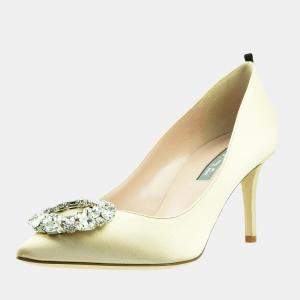Pre Owned SJP Sarah Jessica Parker 70MM IVORY SATIN CHANCE 36.5