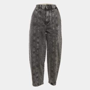 مملوكة مسبقًا بنطلون جينز ستيلا مكارتني مطرز شعار دِنم رمادي مقاس وسط (ميديم) 28 بوصة