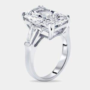 Pre Owned 7.8 cts Radiant Trapezoid Lab Grown Diamond 18k White Gold Ring Size 54