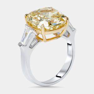 Pre Owned 9.22 cts Fancy Yellow Cushion, Trapazoid Lab Grown Diamonds 18k Two Tone Gold Ring Size 52