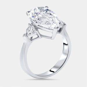Pre Owned 5.6 cts Pear, Trillion Lab Grown Diamonds 18k White Gold Ring Size 53
