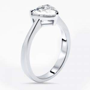 مملوكة مسبقًا 2.06 cts Heart Lab Grown Diamond 18K White Gold Ring Size 54