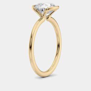 Pre Owned خاتم ألماس مُصنَّع في المختبر بوزن 2 قيراط بقطع زمردي من الذهب الأصفر عيار 14 بحجم 52.