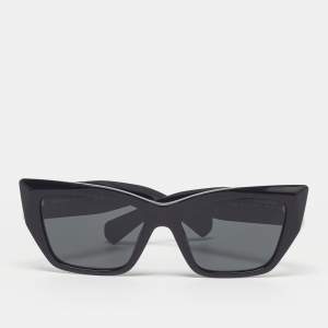 Pre Owned نظارة شمسية تيفاني & كو. تي اف 4230 عين القطة سوداء