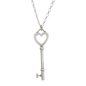 Tiffany & Co. Heart Key Silver Oval Link Chain Pendant Necklace