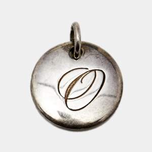 Pre Owned Tiffany & Co. Tiffany Notes Alphabetical Letter O Sterling Silver Charm Pendant