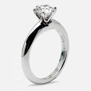 Tiffany & Co. The Tiffany® Setting Diamond 0.70 ct Platinum Solitaire Engagement Ring Size 47
