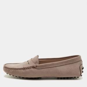 مملوكة مسبقًا Tod's Gommino Size 36.5 Taupe Brown Leather Slip On Loafers