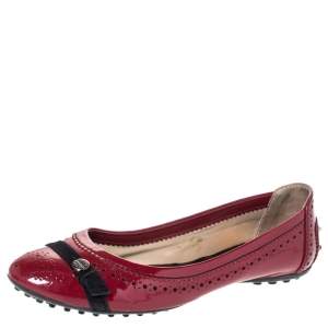 مملوكة مسبقًا Tod's Dark Red Brogue Patent Leather Ballet Flats Size 38