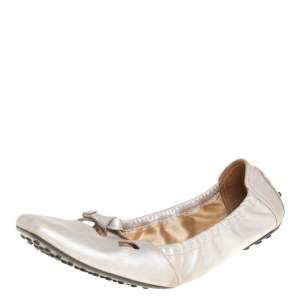 Tod's Silver Leather Scrunch Ballet Flats Size 39