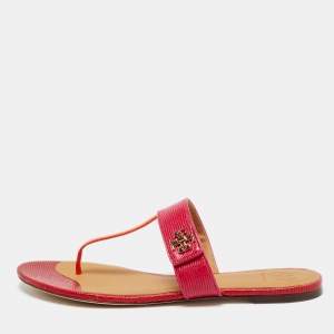 مملوكة مسبقًا صندل فلات بإبزيم من جلد تصميم سحلية وردي/برتقالي توري بورش كيرا مقاس 40