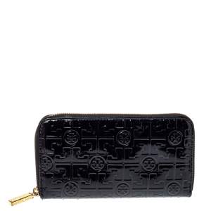 Pre Owned Tory Burch Black Patent Leather Embossed Logo Zip Around Wallet 