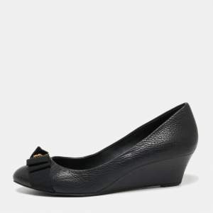 مملوكة مسبقًا حذاء كعب عالي توري برشترودي جلد أسود مزين فيونكة مدمة مستديرة كعب روكي مقاس 37.5