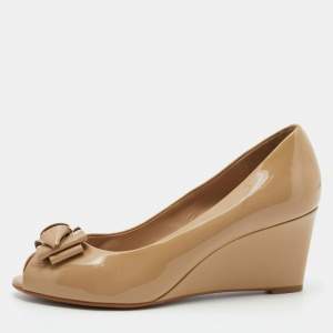 Pre Owned Tory Burch Beige Patent Leather Peep Toe Wedge Pumps Size 40.5