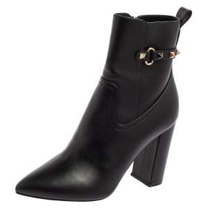 مملوكة مسبقًا Valentino Black Leather Rockstud Ankle Booties Size 37