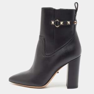 مملوكة مسبقًا Valentino Black Leather Rockstud Ankle Booties Size 36.5