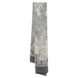 مملوكة مسبقًا Valentino Grey Floral Print Crepe Silk Scarf