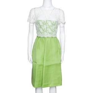 فستان فالنتينو مزين دانتيل متباين اللون حرير أخضر ليموني مقاس كبير (لارج)