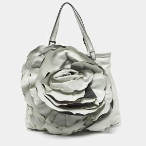 Pre Owned Valentino White Leather 3D Rose Petal Shopper Tote