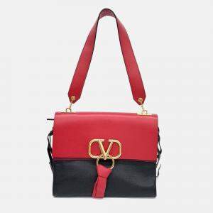 مملوكة مسبقًا Valentino Black/Red Leather V-Ring Shoulder Bag