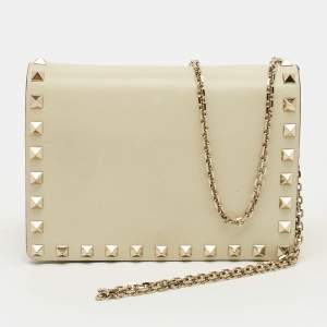مملوكة مسبقًا Valentino Rockstud Mini Off White Leather Flap Chain Crossbody Bag