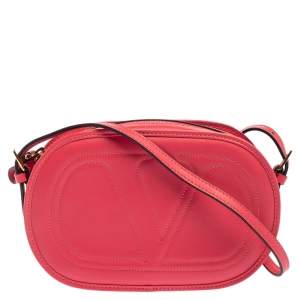 مملوكة مسبقًا Valentino Pink Leather Logo Go Crossbody Bag