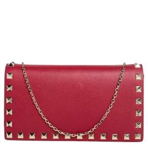 مملوكة مسبقًا Valentino Red Leather Rockstud Wallet on Chain 