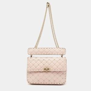 مملوكة مسبقًا حقيبة  فالنتينو روكستد جلد مجعد مبطن وردي مرصع متوسطة بيد علوية 