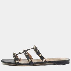 مملوكة مسبقًا فالنتينو شريحة مفتوحة جلد أسود مسطحة بمسامير مقاس 36