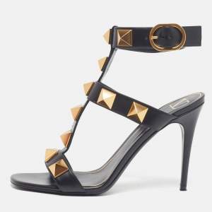 مملوكة مسبقًا Valentino Roman Stud Size 39 Black Leather Ankle Strap Sandals