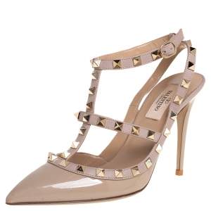 مملوكة مسبقًا Valentino Beige Patent And Leather Rockstud Pointed Toe Sandals Size 38