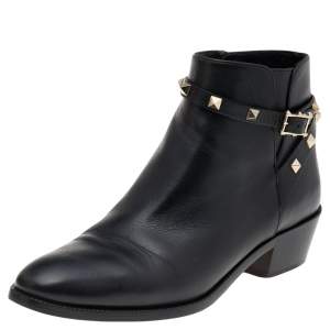 مملوكة مسبقًا Valentino Black Leather Rockstud Boots Size 40