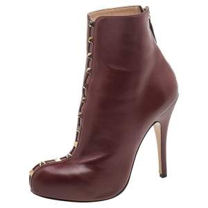 مملوكة مسبقًا Valentino Burgundy Leather Rockstud Ankle Boots Size 37