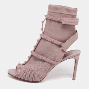 مملوكة مسبقًا Valentino Beige Leather And Knit Fabric Rockstud Peep Toe Ankle  Boots Size 39.5