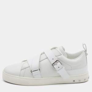 Pre Owned  Valentino White Leather Rockstud Low Top Sneakers Size 39