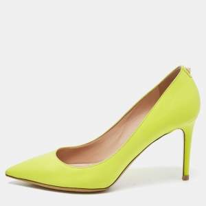 Pre Owned Valentino Green Leather Rockstud Pumps Size 40