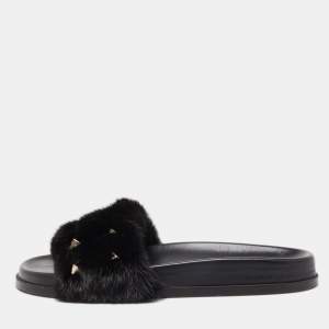 Pre Owned Valentino Black Fur Rockstud Flat Slides Size 40