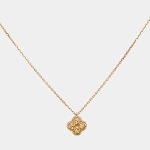 مملوكة مسبقًا Van Cleef & Arpels Sweet Alhambra 18k Rose Gold Pendant Necklace