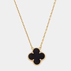مملوكة مسبقًا Van Cleef & Arpels Vintage Alhambra Onyx 18k Yellow Gold Pendant Necklace