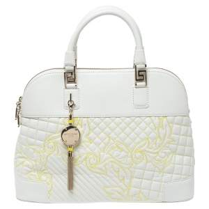 مملوكة مسبقًا Versace White Barocco Quilted Leather Athena Vanitas Satchel