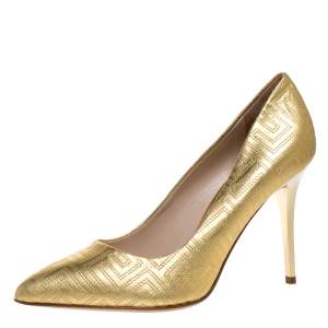Pre Owned Versace Gold Quilted Leather Pointed Toe Pumps Size 38