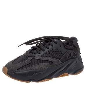 Yeezy x Adidas Dark Grey Suede And Mesh Yeezy 700 Utility Black Sneakers Size 38