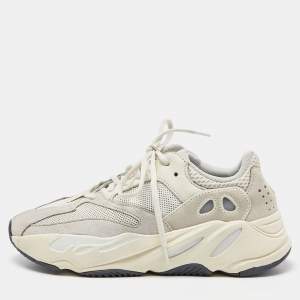 Pre Owned Yeezy x Adidas Cream Suede and Mesh Boost 700 Analog Sneakers Size 40 2/3