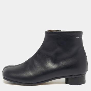 مملوكة مسبقًا Maison Martin Margiela Black Leather Ankle Boots Size 29